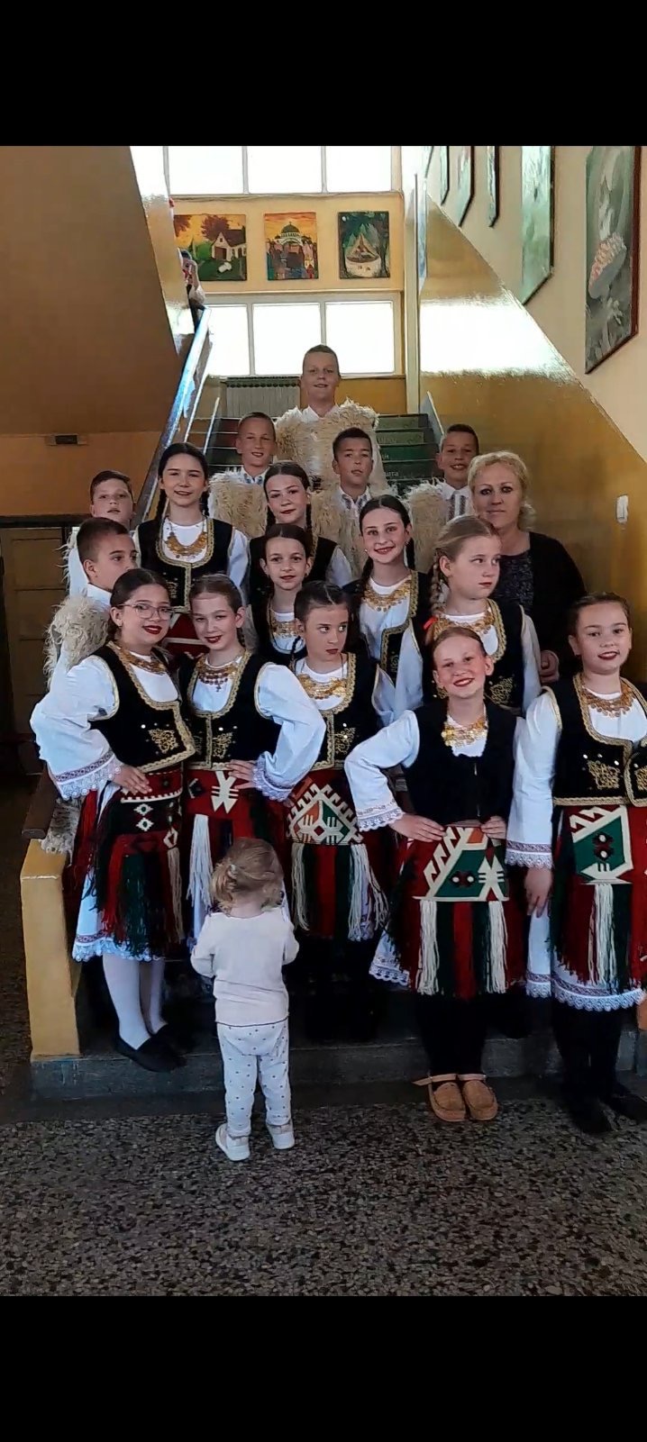 Градска смотра у фолклорном стваралаштву